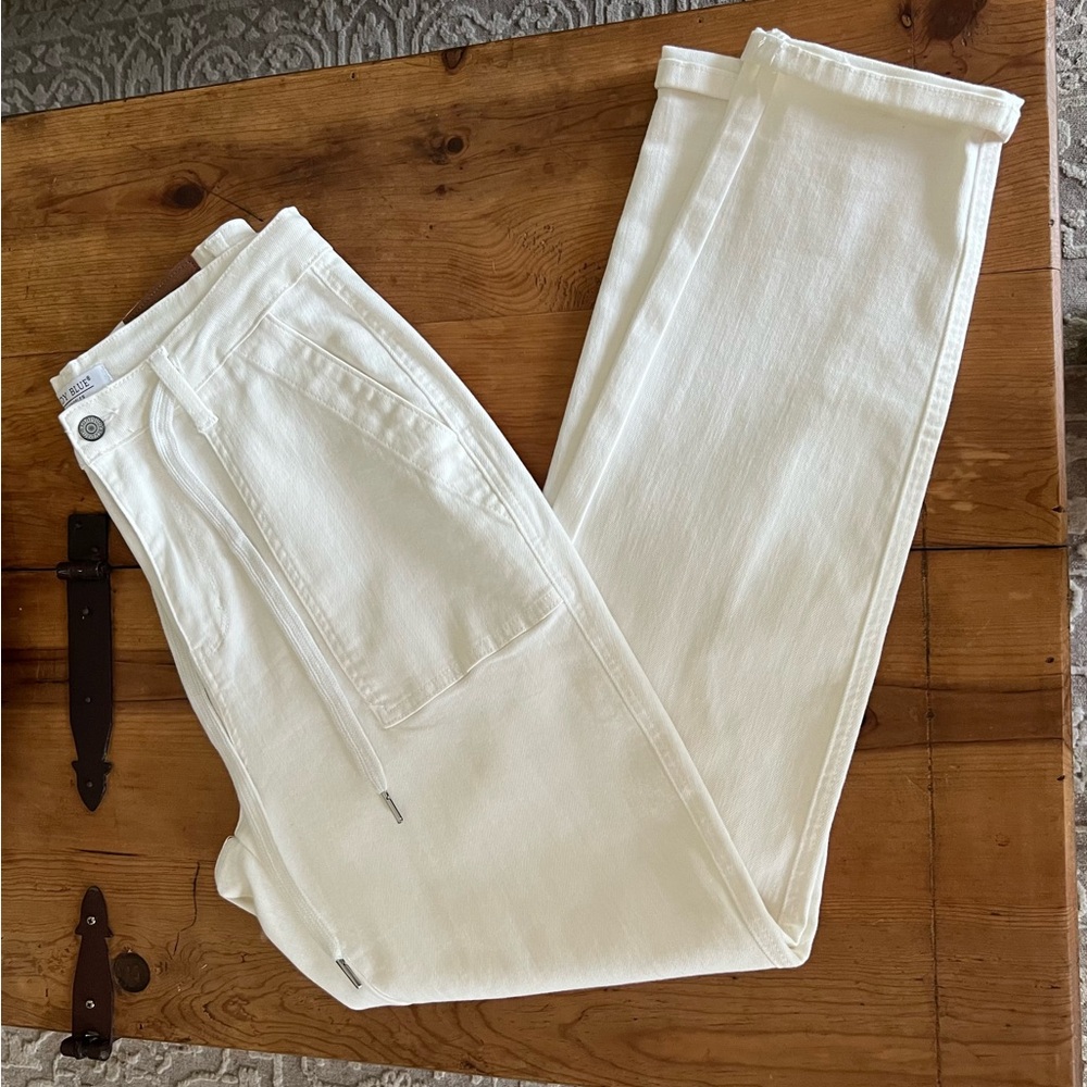 NWOT Judy Blue Pocket Joggers High Waist Drawstring Pant Color is Ecru/ white